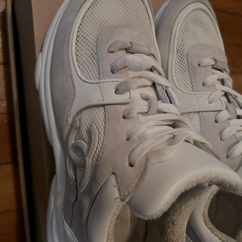 Fair condition women’s Chanel running sneakers WHITE.